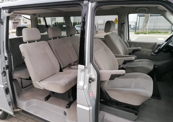 Volkswagen Caravelle cena 55000 przebieg: 404000, rok produkcji 2000 z Września małe 781